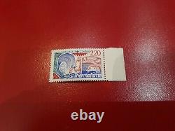 Variété timbre de France n° 2556a thermalisme rouge neuf cote 600 euro
